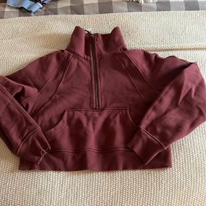 Lululemon Smokey red cropped scuba funnel neck
